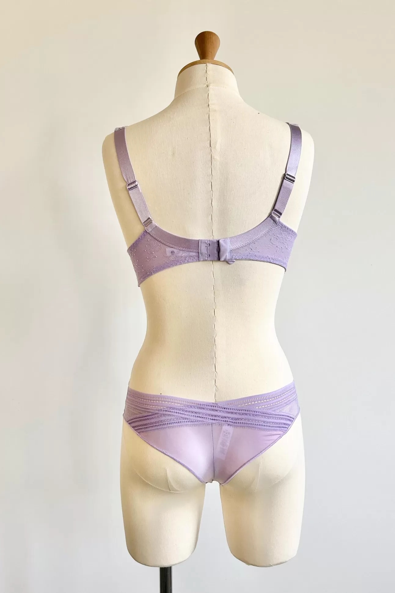 Maison Lejaby Triangle*Soutien-Gorge Triangle Grande Taille Parme En Dentelle Pensee
